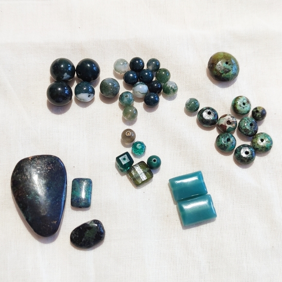 Bead destash, loose beads for jewelry making, mixed semiprecious glass metal - Picture 4 of 12